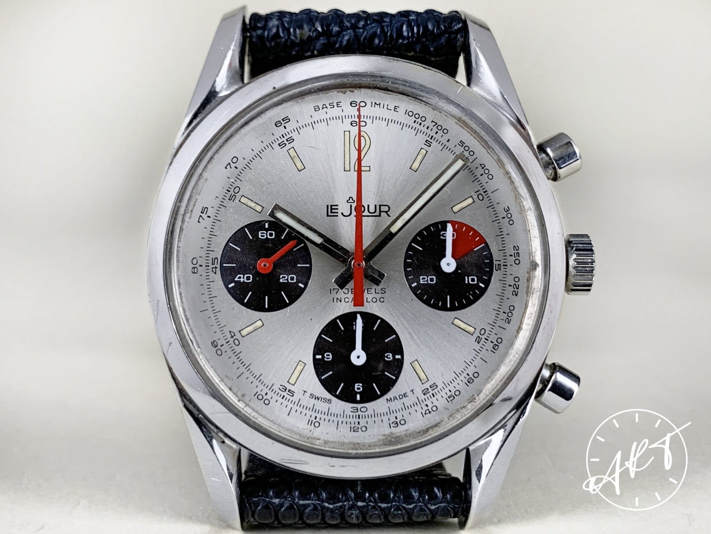 Vintage Le Jour Val 72 Chronograph Black & Silver Dial SS Manual Watch