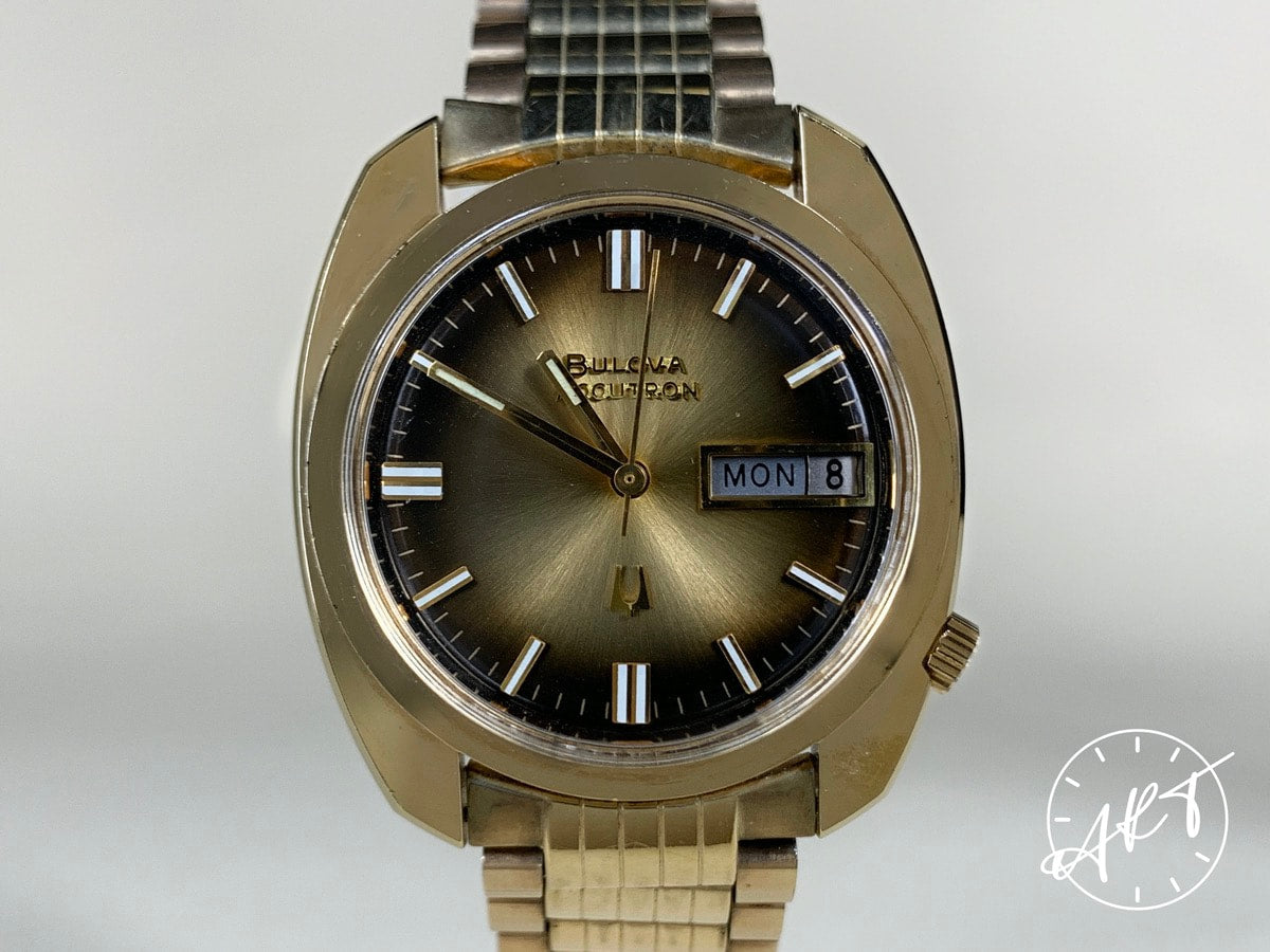 Vintage 1973 Accutron Day-Date Gold Dial Gold Plated SS Tuning Fork Watch