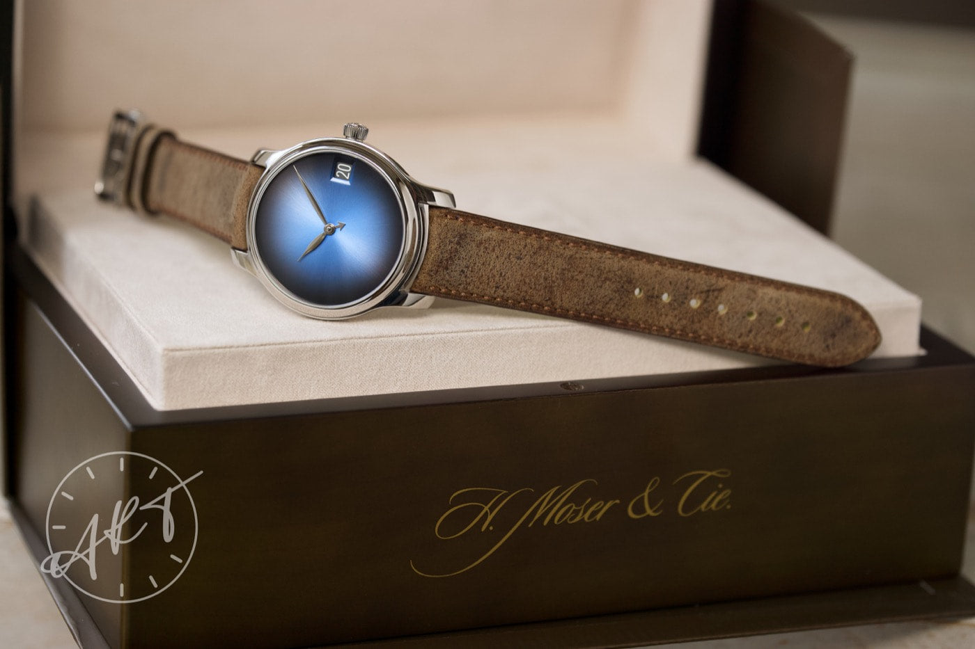 NEW H. Moser & Cie. Endeavour Perpetual Calendar Blue Dial SS Concept Watch BP