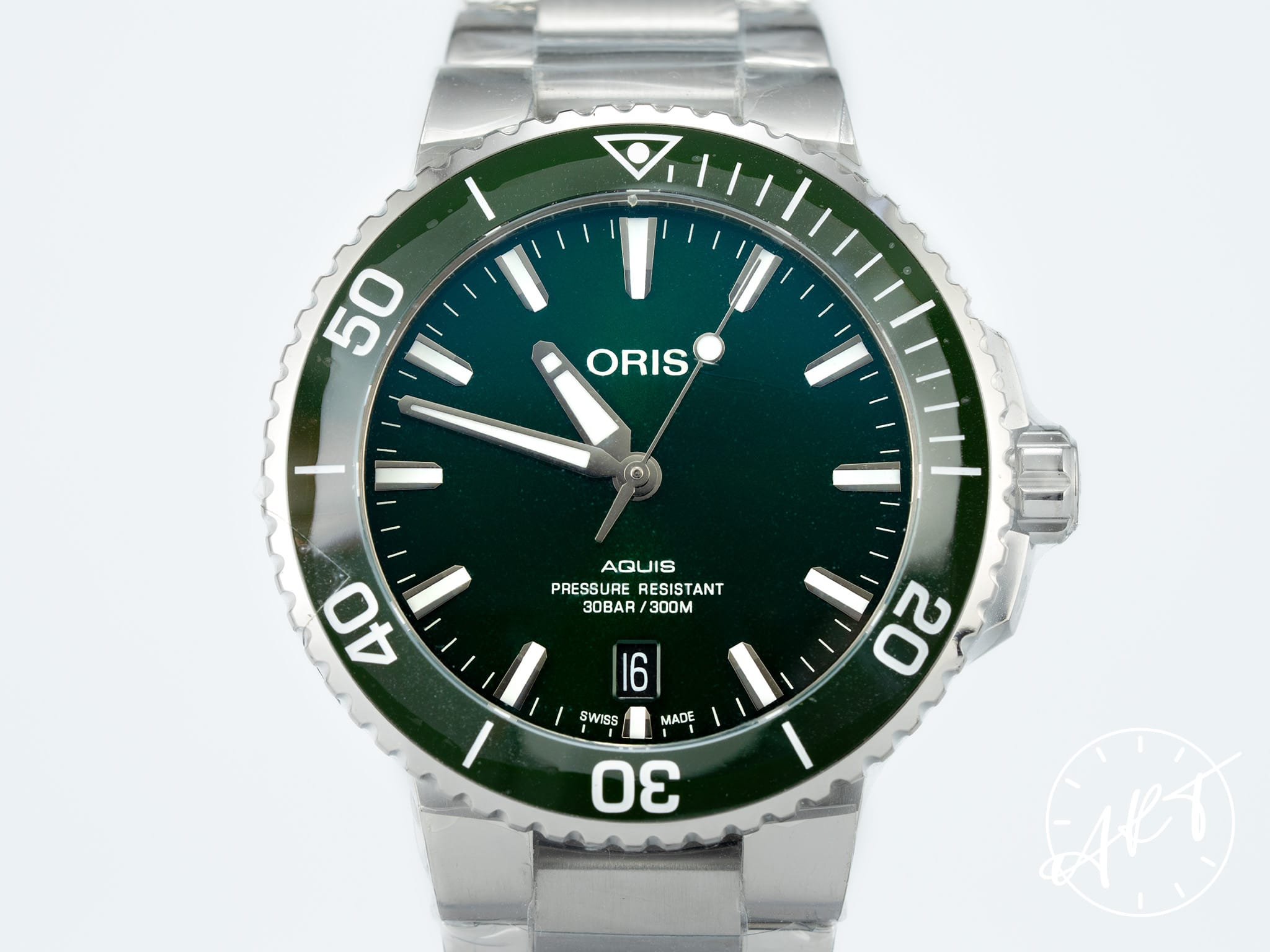 NEW Oris Aquis Date 39.5 Green Dial Stainless Steel Auto Diver Watch i ART Watches